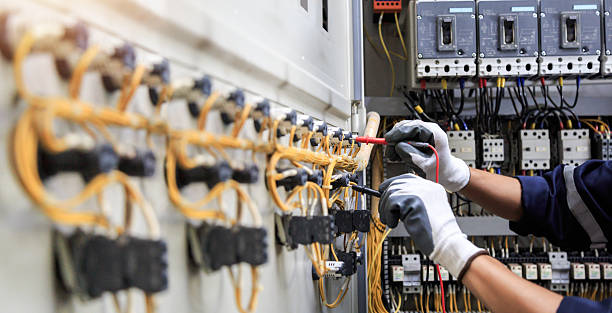 Professional Electrician technician working in Union Point, GA